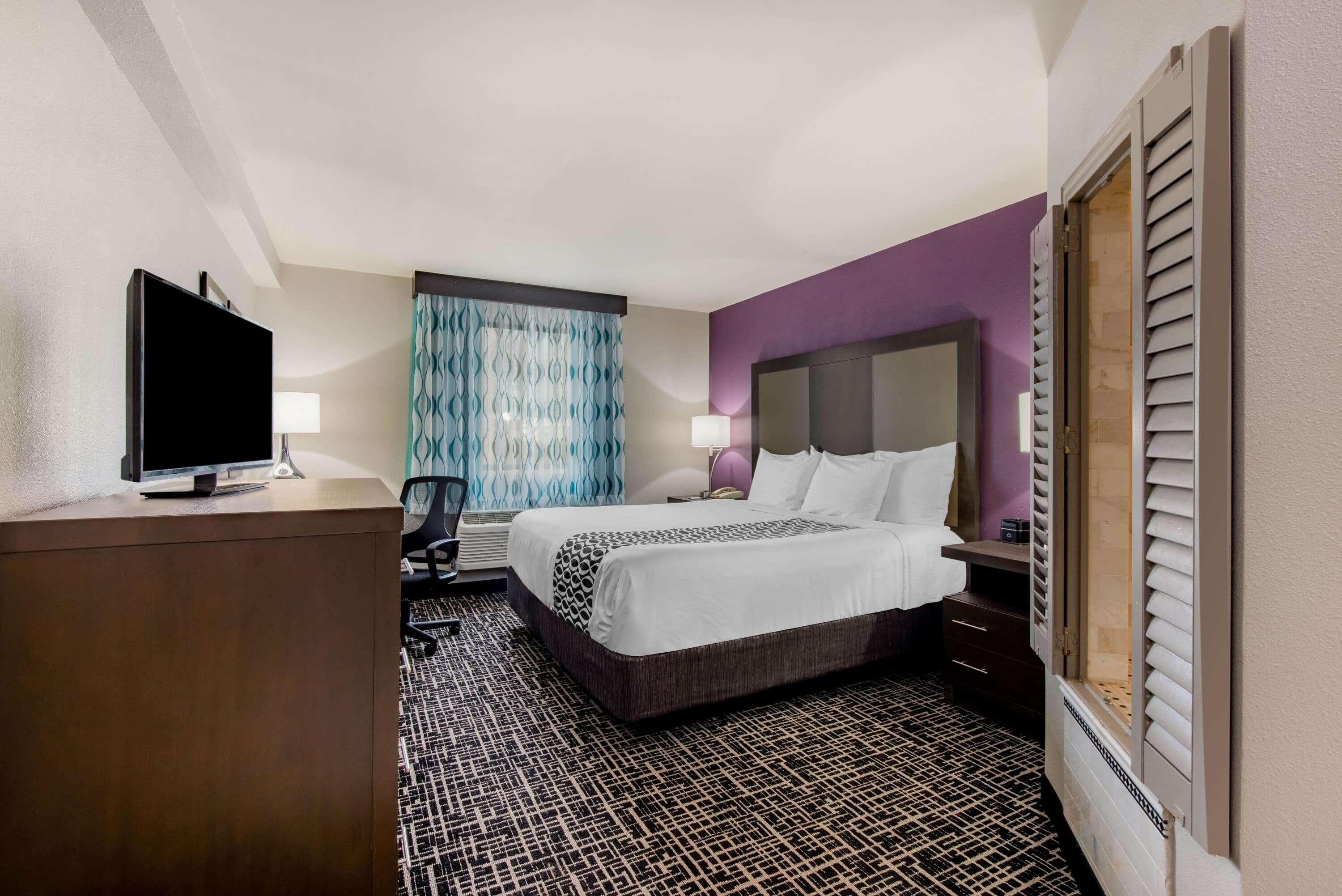 La Quinta Inn By Wyndham West Long Branch Nj Shore Area Exterior photo