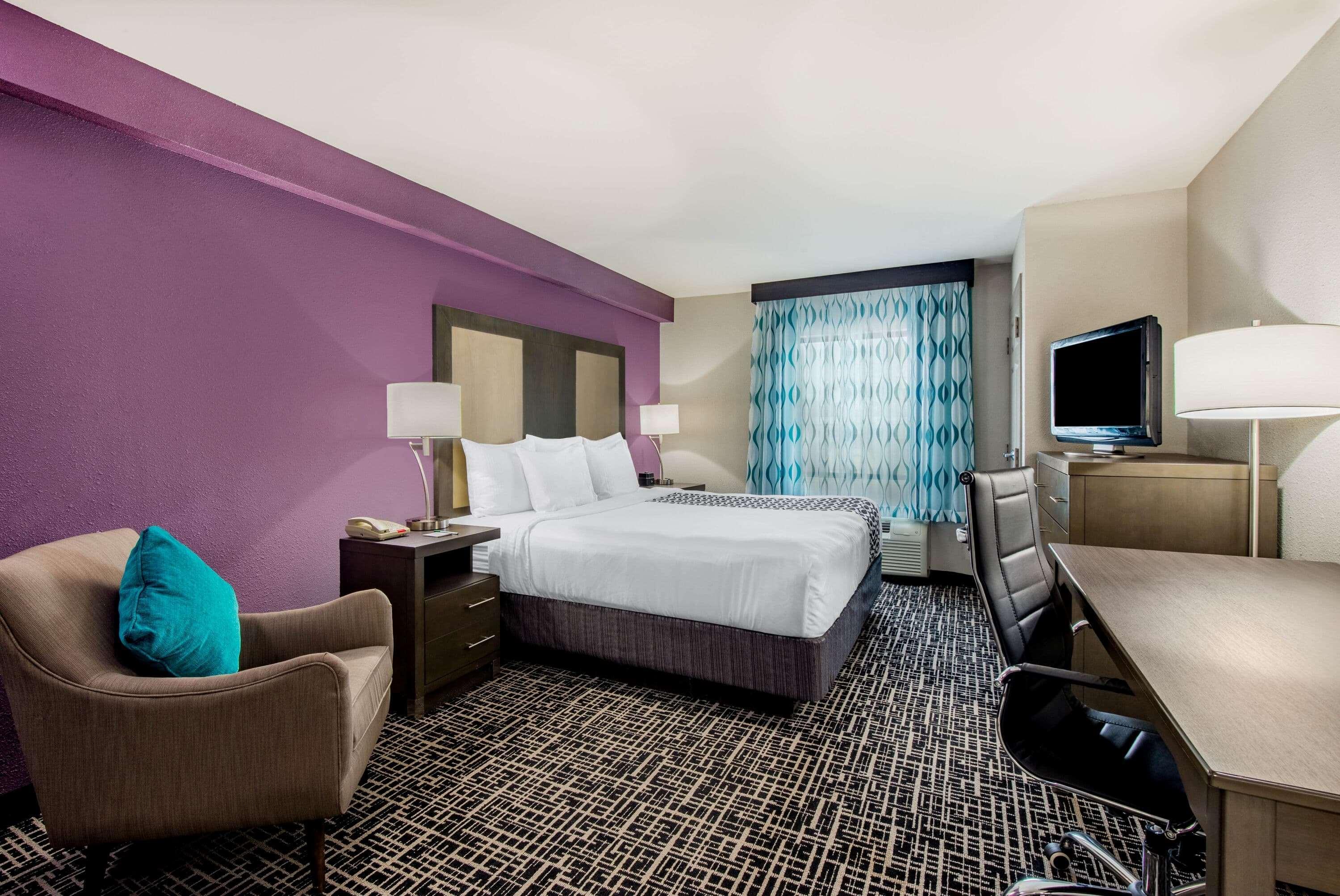 La Quinta Inn By Wyndham West Long Branch Nj Shore Area Exterior photo