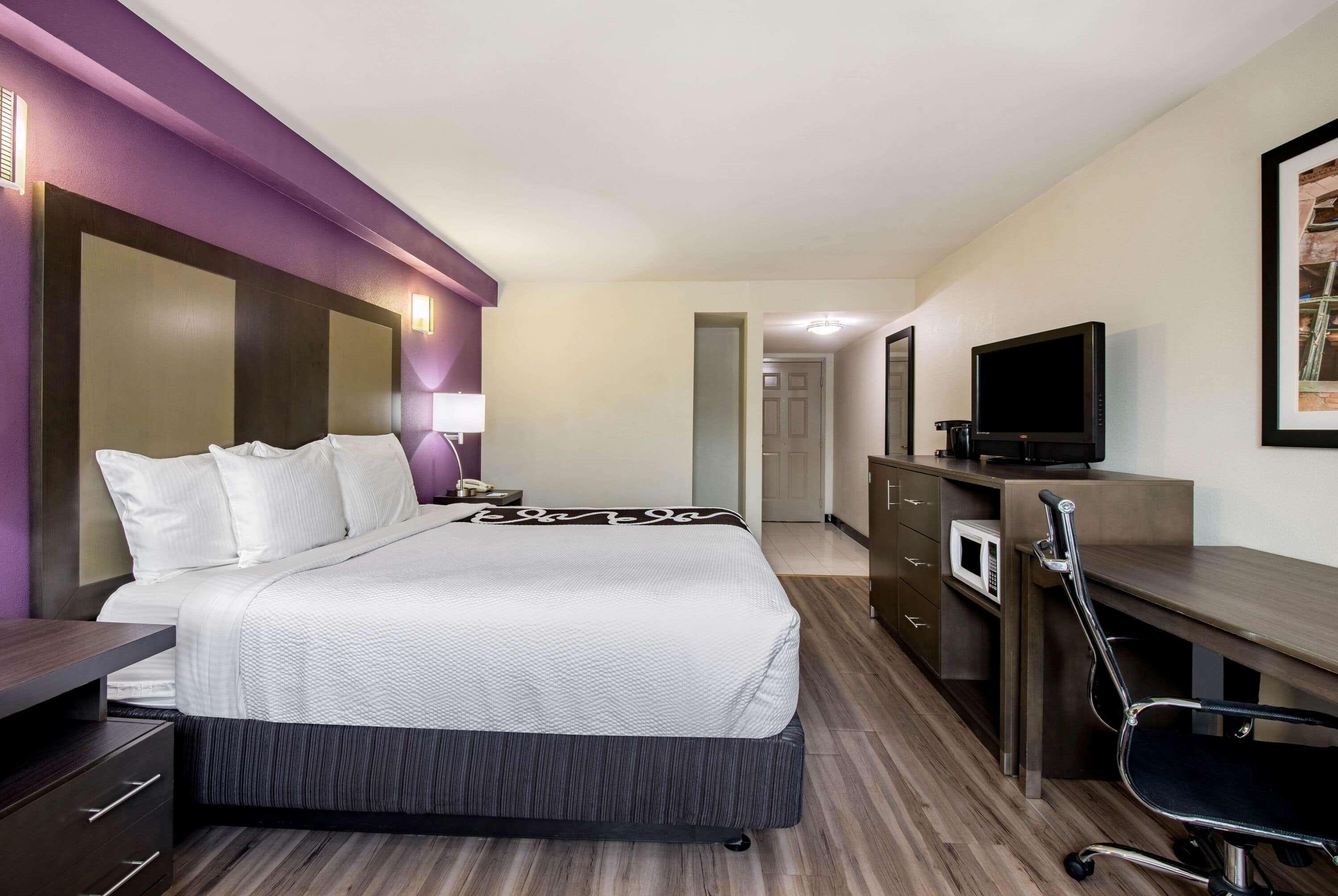 La Quinta Inn By Wyndham West Long Branch Nj Shore Area Exterior photo