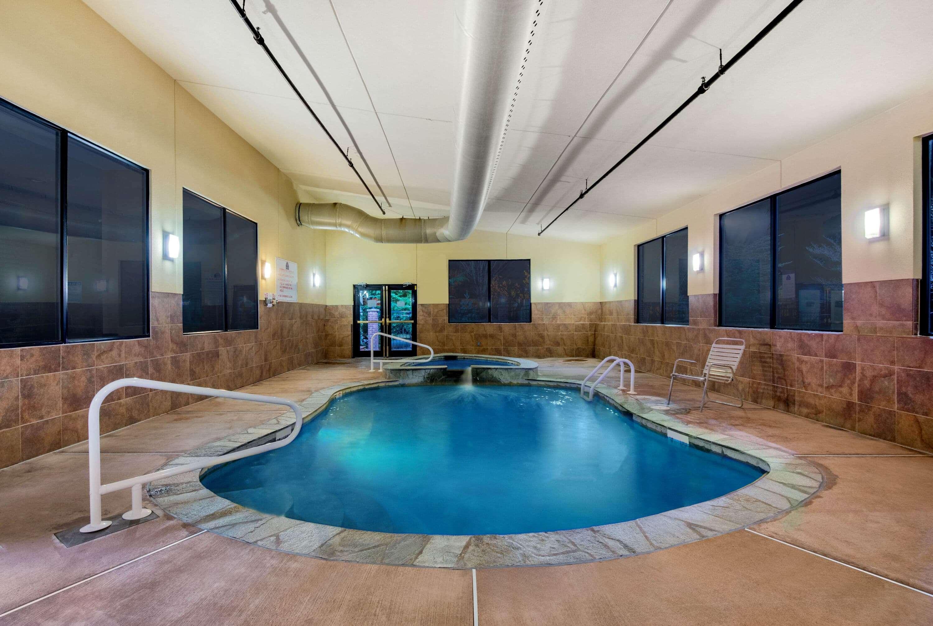La Quinta Inn By Wyndham West Long Branch Nj Shore Area Exterior photo