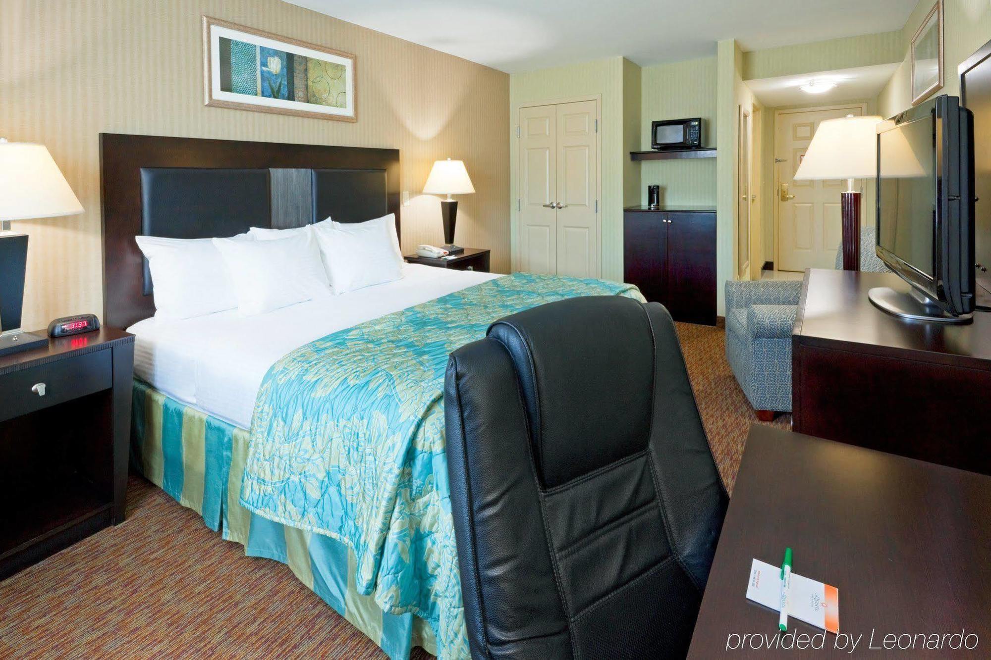 La Quinta Inn By Wyndham West Long Branch Nj Shore Area Room photo
