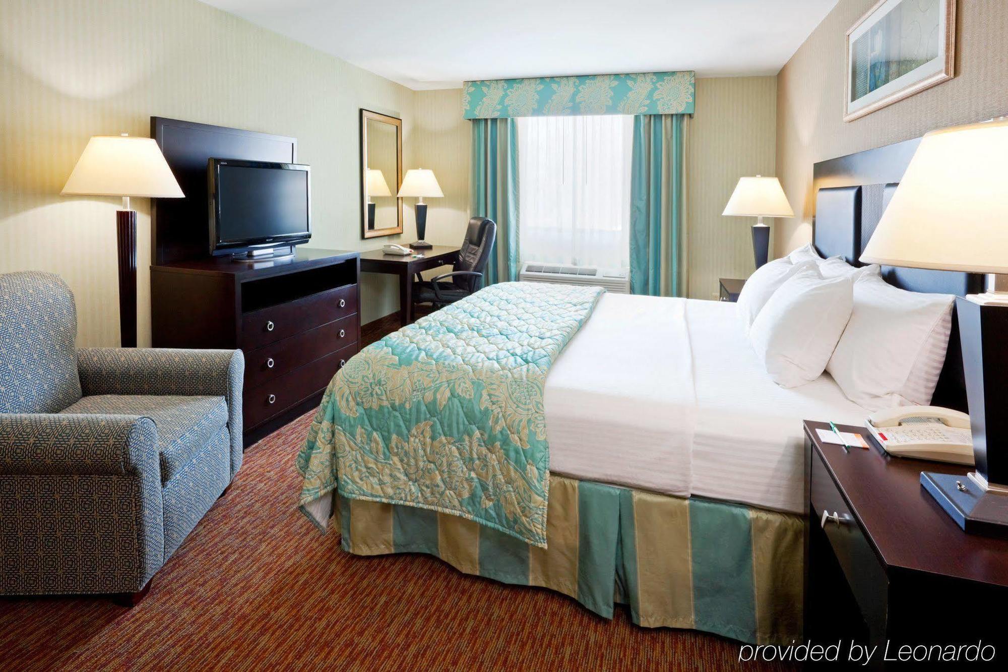 La Quinta Inn By Wyndham West Long Branch Nj Shore Area Room photo
